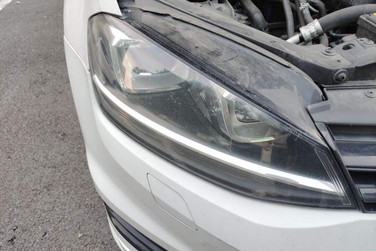 Used Volkswagen Golf 2016 1.4TSI Automatic R-Line Right Front Headlight