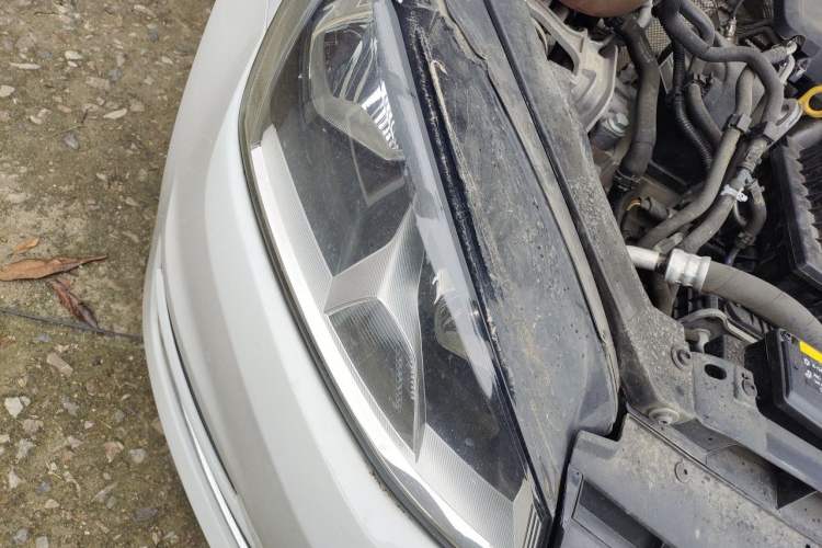 Used Volkswagen Golf 2016 230TSI Automatic Comfort Version Right Front Headlight