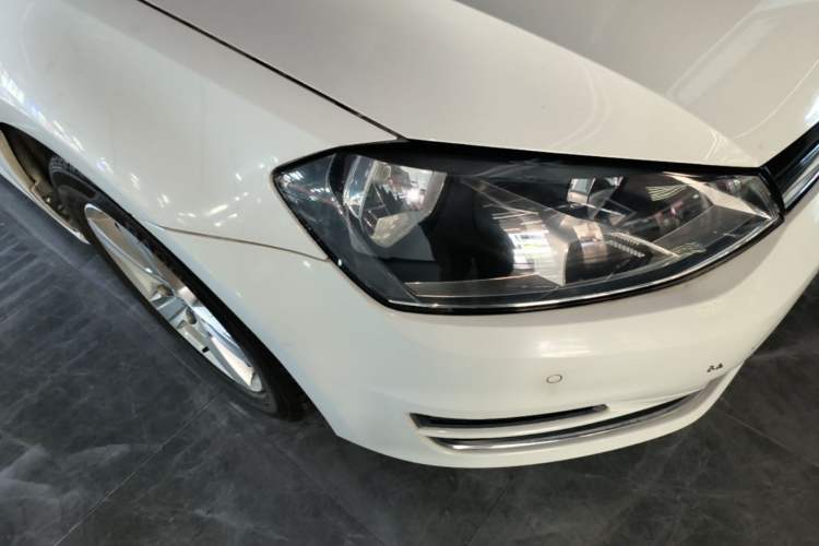 Used Volkswagen Golf 2016 1.6L Automatic Comfort Model Right Front Headlight