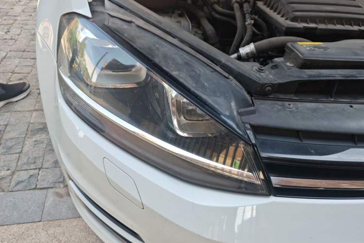 Used Volkswagen Golf 2016 1.4 TSI 25th Anniversary Edition Right Front Headlight