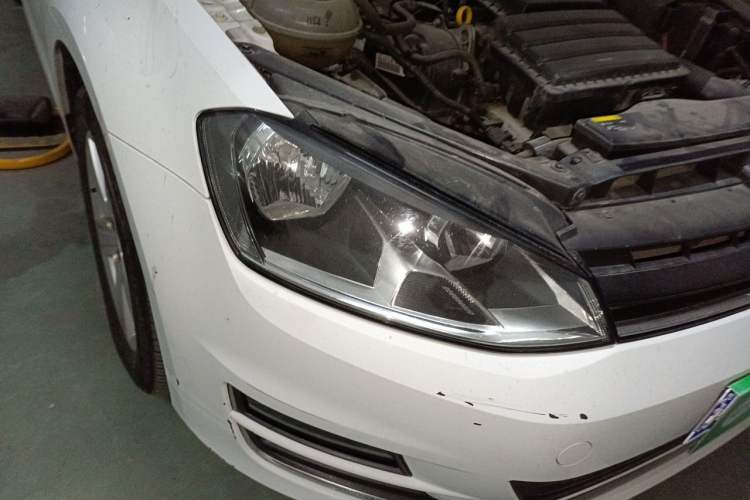 Used Volkswagen Golf 2016 1.6L Automatic Comfort Model Right Front Headlight