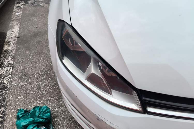Used Volkswagen Golf 2016 230TSI Automatic Comfort Version Right Front Headlight