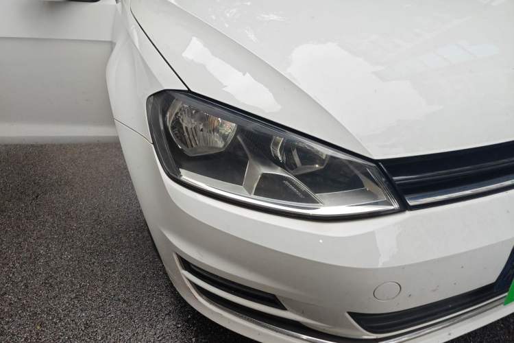 Used Volkswagen Golf 2016 1.6L Automatic Comfort Model Right Front Headlight