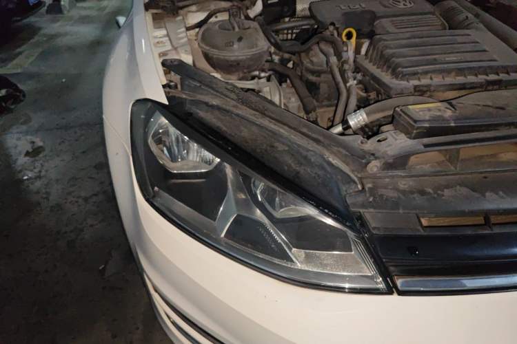 Used Volkswagen Golf 2016 230TSI Automatic Comfort Version Right Front Headlight