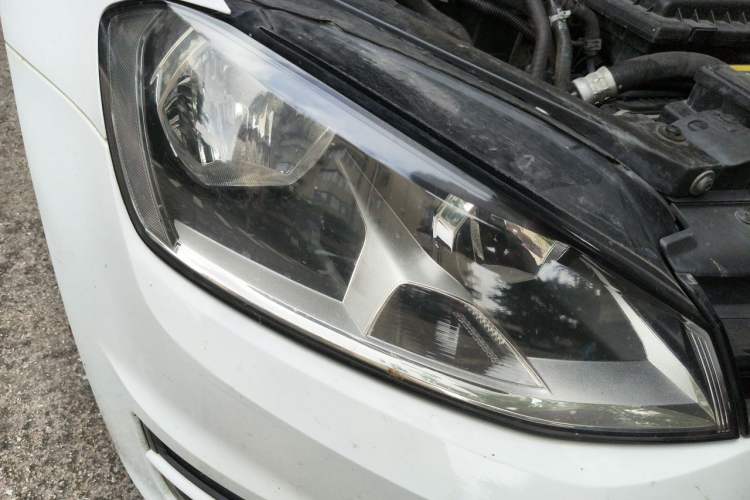 Used Volkswagen Golf 2016 230TSI Automatic Comfort Version Right Front Headlight