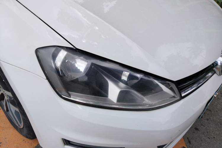Used Volkswagen Golf 2016 230TSI Automatic Luxury Version Right Front Headlight