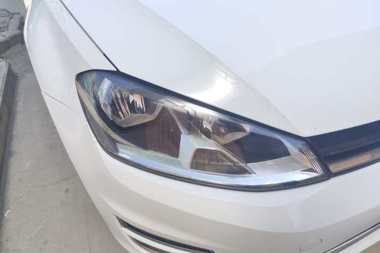 Used Volkswagen Golf 2016 230TSI Automatic Comfort Version Right Front Headlight