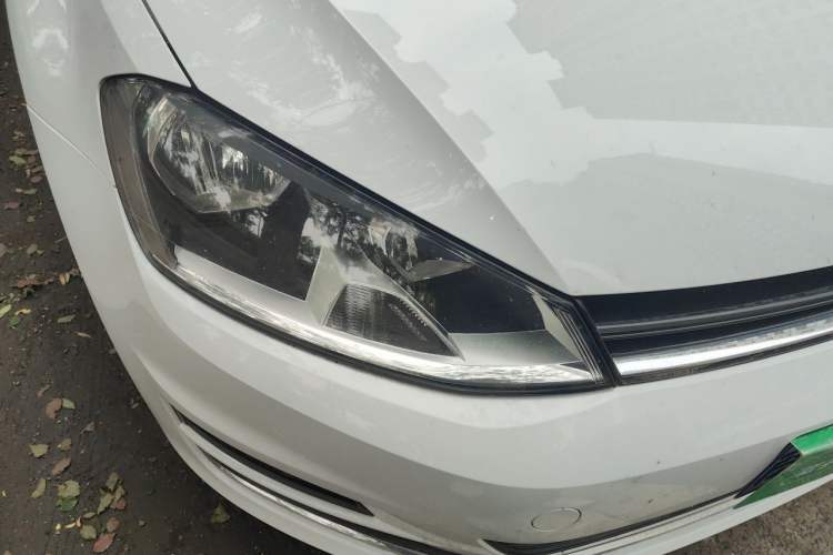 Used Volkswagen Golf 2016 1.6L Automatic Comfort Model Right Front Headlight