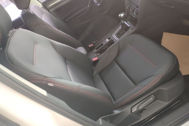 Used Volkswagen Golf 2016 230TSI Automatic Comfort Version Right Front Seat