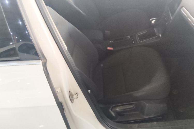 Used Volkswagen Golf 2016 230TSI Automatic Comfort Version Right Front Seat