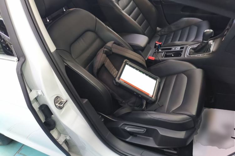 Used Volkswagen Golf 2016 230TSI Automatic Luxury Version Right Front Seat