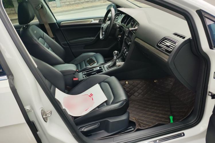 Used Volkswagen Golf 2016 1.4 TSI 25th Anniversary Edition Right Front Seat