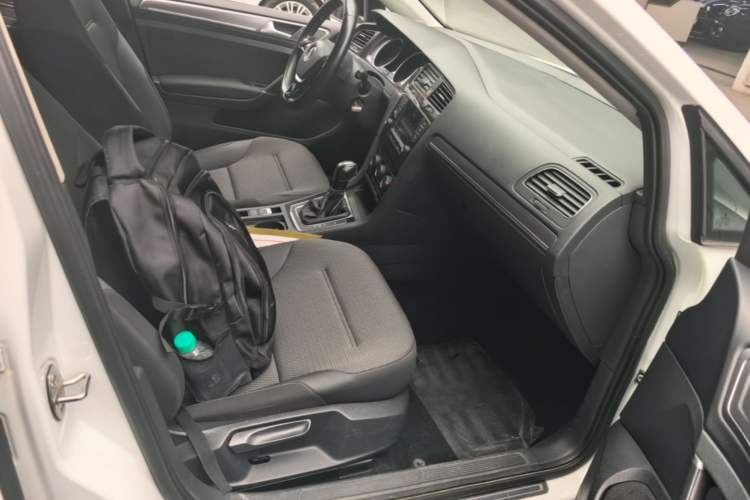 Used Volkswagen Golf 2016 230TSI Automatic Comfort Version Right Front Seat