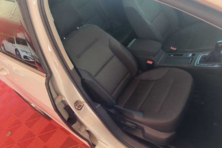 Used Volkswagen Golf 2016 230TSI Automatic Comfort Version Right Front Seat