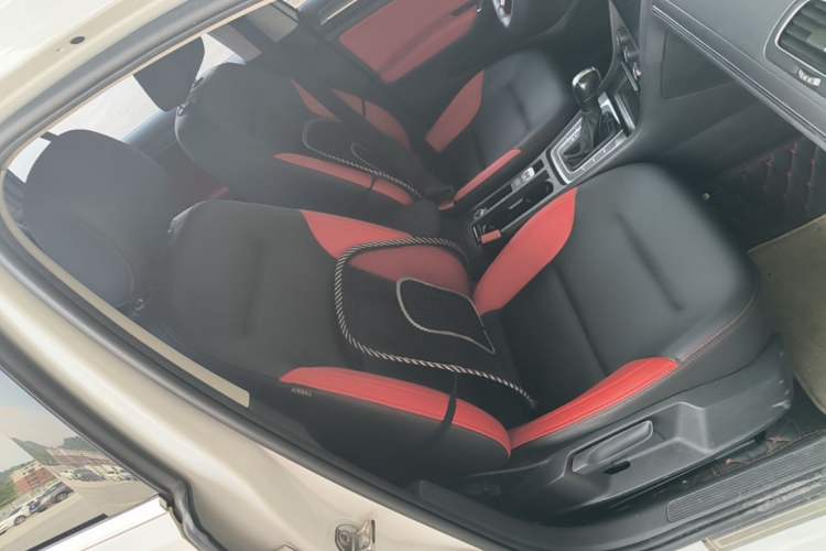 Used Volkswagen Golf 2016 1.6L Automatic Comfort Model Right Front Seat