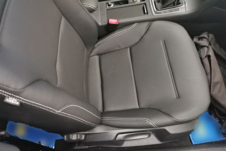 Used Volkswagen Golf 2016 1.6L Automatic Comfort Model Right Front Seat