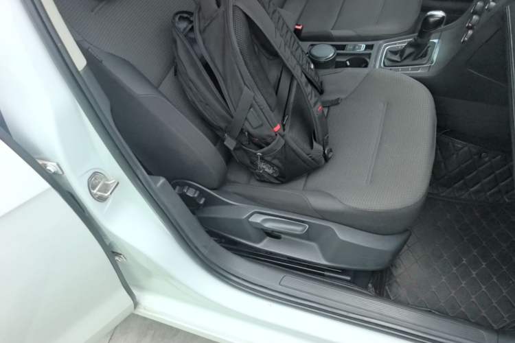 Used Volkswagen Golf 2016 230TSI Automatic Comfort Version Right Front Seat
