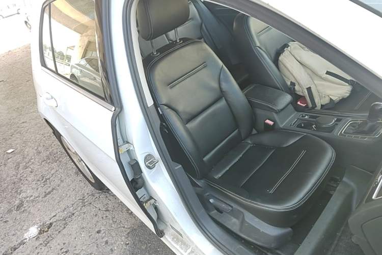Used Volkswagen Golf 2016 230TSI Automatic Comfort Version Right Front Seat