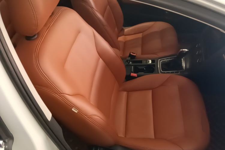 Used Volkswagen Golf 2016 1.6L Automatic Comfort Model Right Front Seat