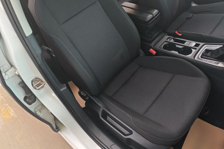 Used Volkswagen Golf 2016 1.6L Automatic Fashion Model Right Front Seat