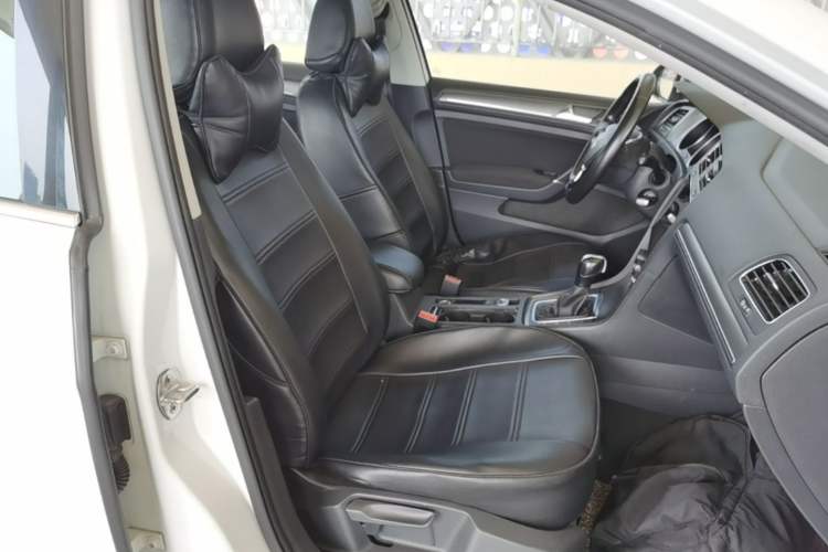 Used Volkswagen Golf 2016 1.6L Automatic Comfort Model Right Front Seat