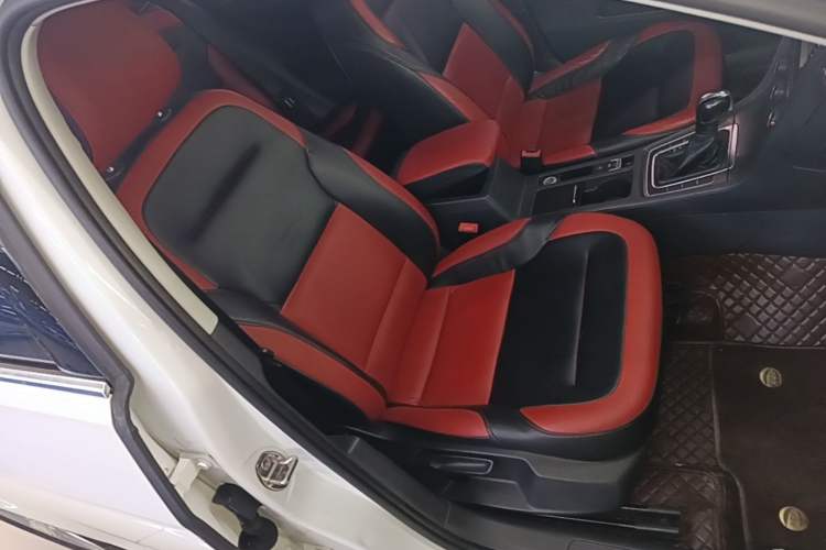 Used Volkswagen Golf 2016 1.6L Automatic Comfort Model Right Front Seat