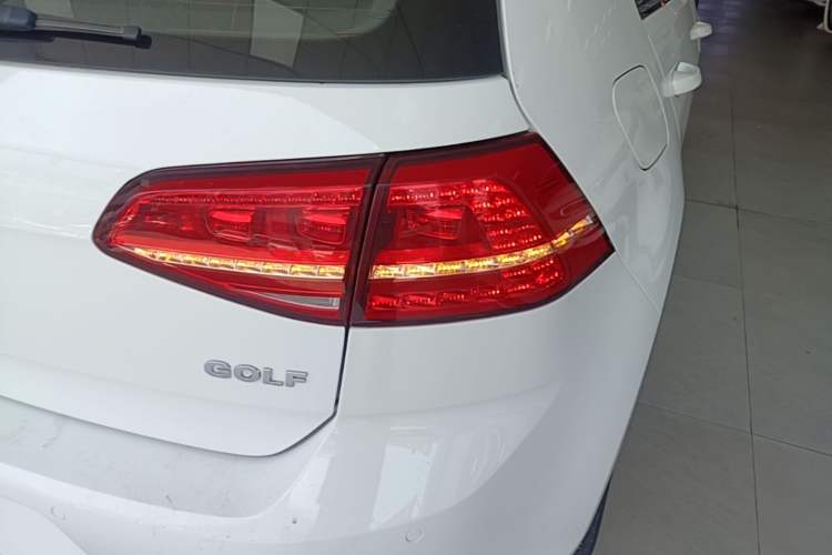 Used Volkswagen Golf 2016 1.6L Automatic Fashion Model Right Rear Taillight
