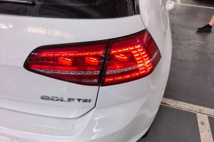 Used Volkswagen Golf 2016 280TSI Automatic Flagship Model Right Rear Taillight