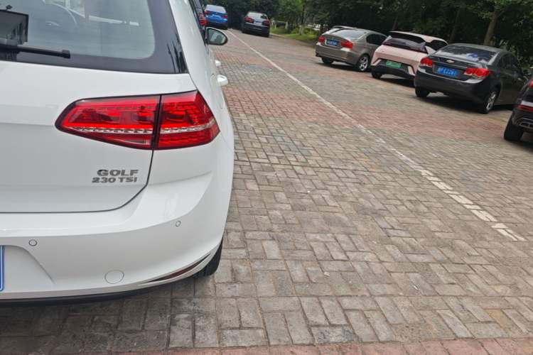 Used Volkswagen Golf 2016 230TSI Automatic Comfort Version Right Rear Taillight