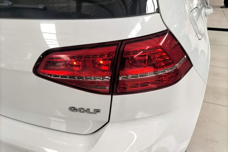 Used Volkswagen Golf 2016 1.6L Automatic Fashion Model Right Rear Taillight