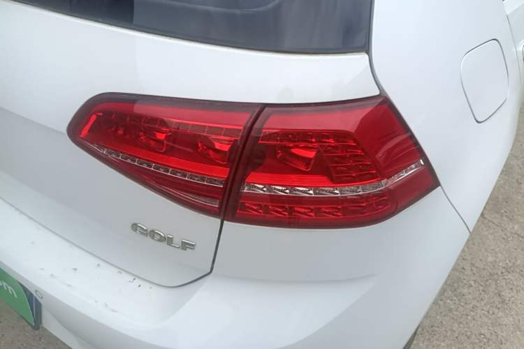 Used Volkswagen Golf 2016 1.6L Automatic Fashion Model Right Rear Taillight