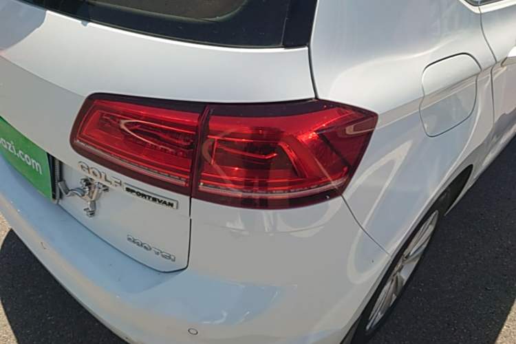 Used Volkswagen Golf 2016 230TSI Automatic Comfort Version Right Rear Taillight