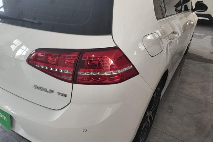 Used Volkswagen Golf 2016 230TSI Automatic Comfort Version Right Rear Taillight