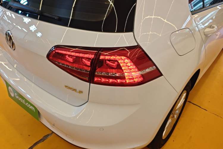 Used Volkswagen Golf 2016 1.6L Manual Fashion Edition Right Rear Taillight