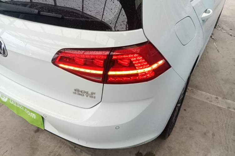 Used Volkswagen Golf 2016 230TSI Automatic Luxury Version Right Rear Taillight