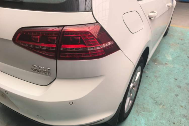 Used Volkswagen Golf 2016 230TSI Automatic Comfort Version Right Rear Taillight