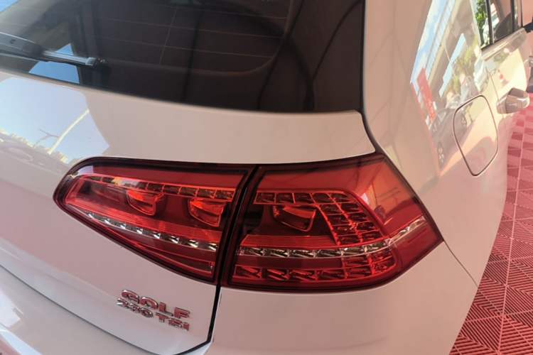Used Volkswagen Golf 2016 230TSI Automatic Comfort Version Right Rear Taillight