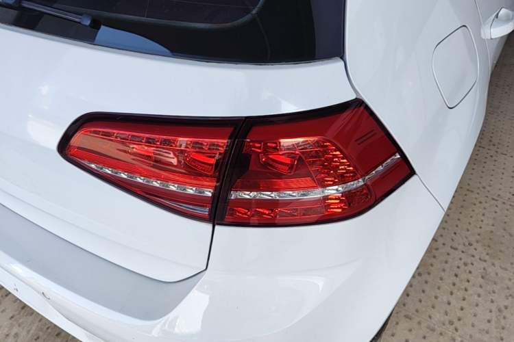 Used Volkswagen Golf 2016 230TSI Automatic Comfort Version Right Rear Taillight