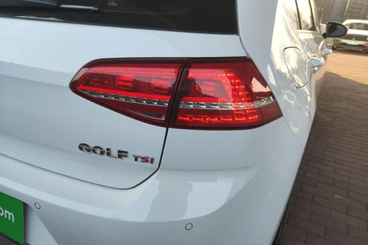 Used Volkswagen Golf 2016 230TSI Automatic Comfort Version Right Rear Taillight