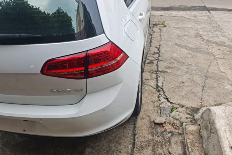 Used Volkswagen Golf 2016 230TSI Automatic Comfort Version Right Rear Taillight