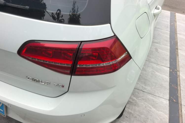 Used Volkswagen Golf 2016 230TSI Automatic Comfort Version Right Rear Taillight