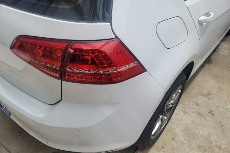 Used Volkswagen Golf 2016 230TSI Automatic Comfort Version Right Rear Taillight