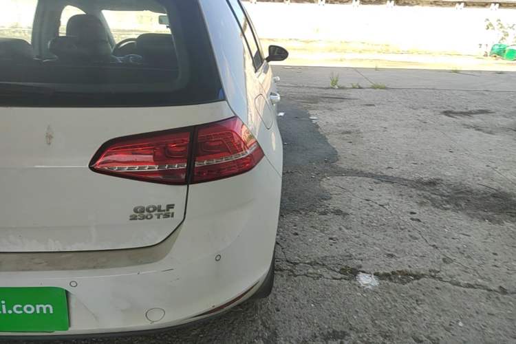 Used Volkswagen Golf 2016 230TSI Automatic Comfort Version Right Rear Taillight