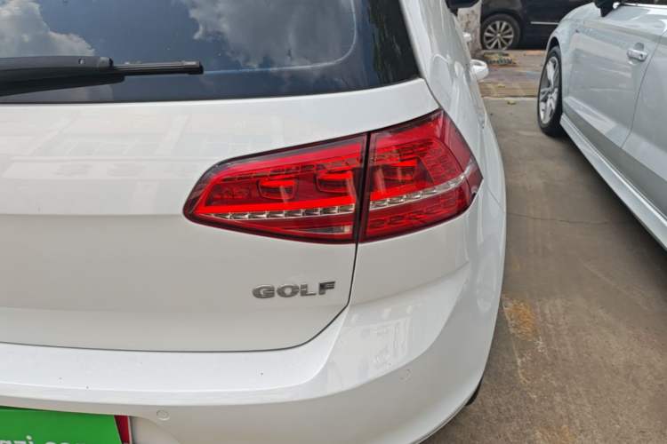 Used Volkswagen Golf 2016 1.6L Automatic Fashion Model Right Rear Taillight