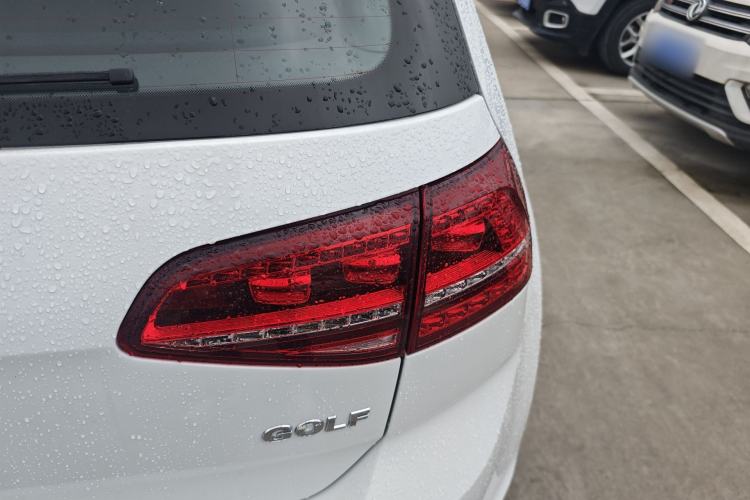 Used Volkswagen Golf 2016 1.6L Automatic Comfort Model Right Rear Taillight