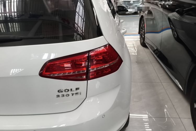 Used Volkswagen Golf 2016 230TSI Manual Comfort Version Right Rear Taillight