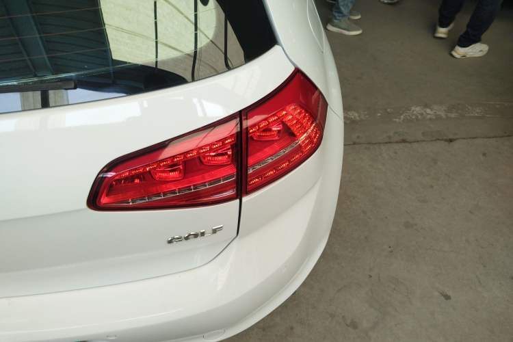 Used Volkswagen Golf 2016 1.6L Automatic Fashion Model Right Rear Taillight