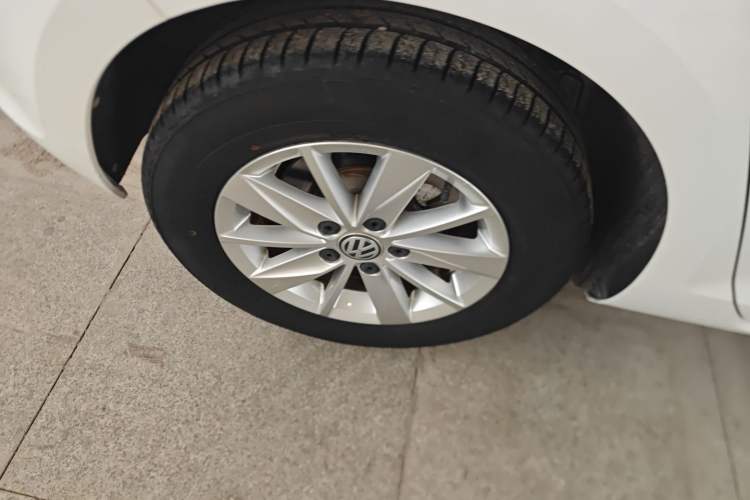 Used Volkswagen Golf 2016 1.6L Manual Fashion Edition Right Rear Wheel Hub