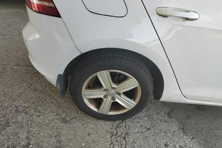 Used Volkswagen Golf 2016 230TSI Automatic Comfort Version Right Rear Wheel Hub
