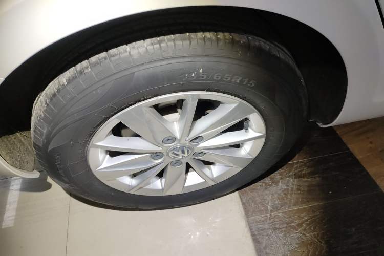 Used Volkswagen Golf 2016 1.6L Automatic Fashion Model Right Rear Wheel Hub